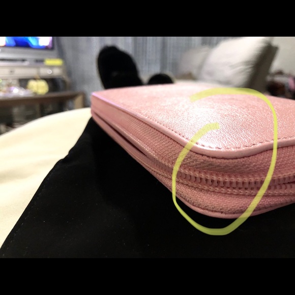 Authentic Chanel logo wallet - Picture 12 of 16